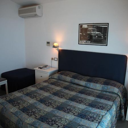 Albergo Rossella Castiglione della Pescaia Szoba fotó