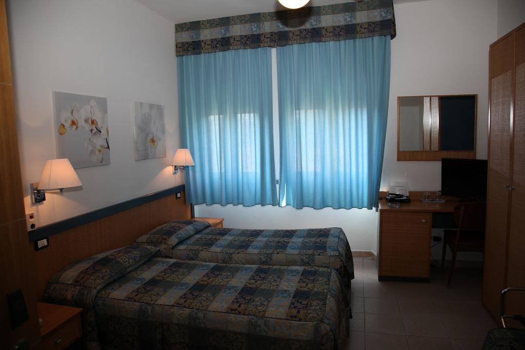 Albergo Rossella Castiglione della Pescaia Szoba fotó